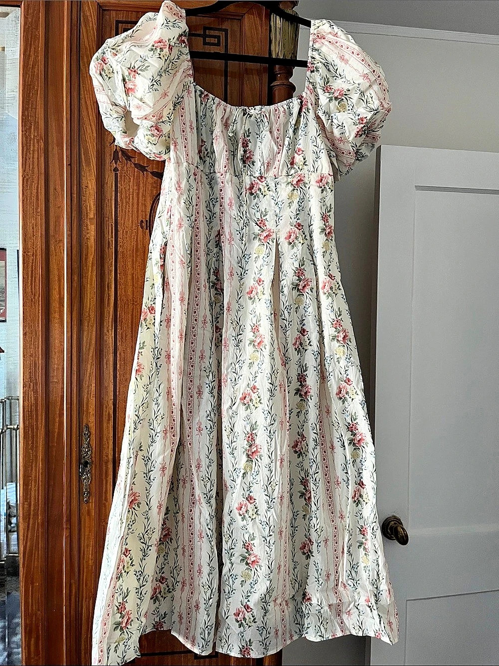 STORIA Floral Maxi Dress in White & Pink Size Medium NWT